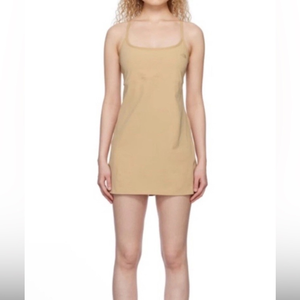 The North Face Arque Dress Size Medium Tennis Golf Dress Khaki Stone Tan
